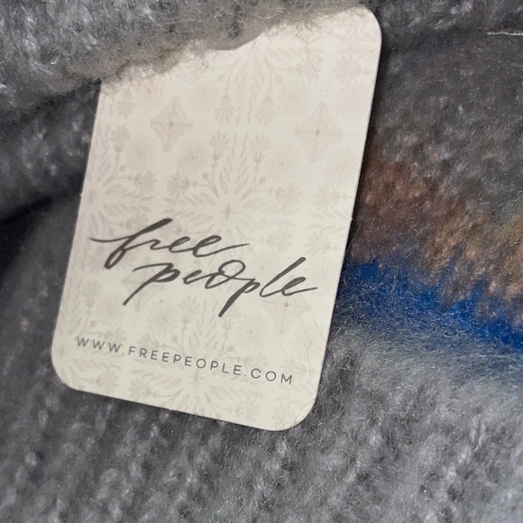 Free People Cozy In Stripes Beanie Gray Blue NWT - Picture 4 of 4